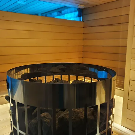 Hotel Nash Airport 4*