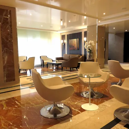 Nash Airport 4*