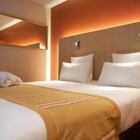 Hotel Nash Airport 4*