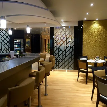 Nash Airport Hotel Meyrin